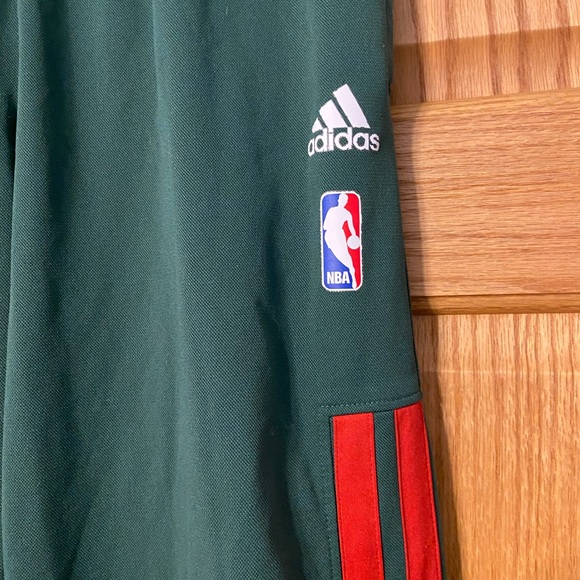 2012 Milwaukee Bucks Adidas Warm Up Pants Size Medium - Picture 3 of 5